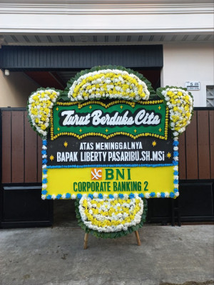 Papan Bunga Duka di Karasak